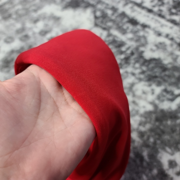 Vera Wang Red Sleeveless Formal Train  Form Fitting Ruched Off Shoulder Zip - Picture 2 of 11